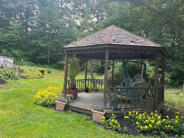 65 Old Spencer Rd, Charlton, MA 01507