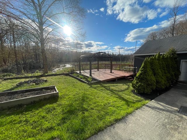 65 Old Spencer Rd, Charlton, MA 01507