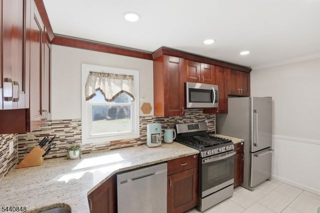 239 3rd Ave, Garwood Boro, NJ 07027