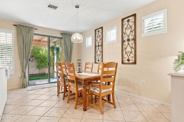 94 E Calle De La Semilla, Green Valley, AZ 85614