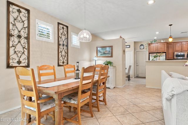 94 E Calle De La Semilla, Green Valley, AZ 85614