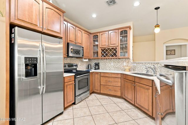94 E Calle De La Semilla, Green Valley, AZ 85614