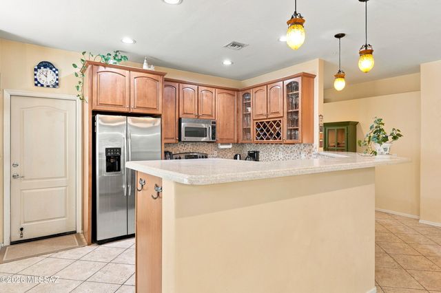 94 E Calle De La Semilla, Green Valley, AZ 85614