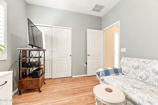 94 E Calle De La Semilla, Green Valley, AZ 85614
