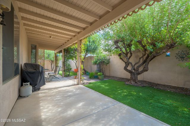 94 E Calle De La Semilla, Green Valley, AZ 85614