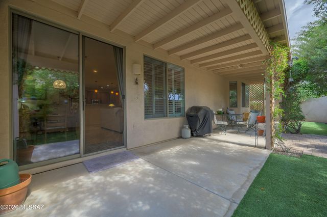 94 E Calle De La Semilla, Green Valley, AZ 85614
