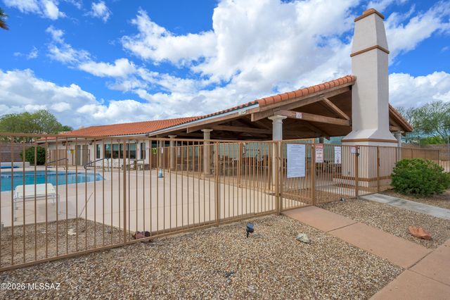 94 E Calle De La Semilla, Green Valley, AZ 85614