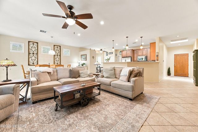 94 E Calle De La Semilla, Green Valley, AZ 85614