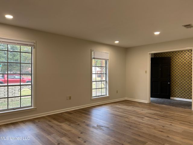 1659 Riverwood Drive, Jackson, MS 39211