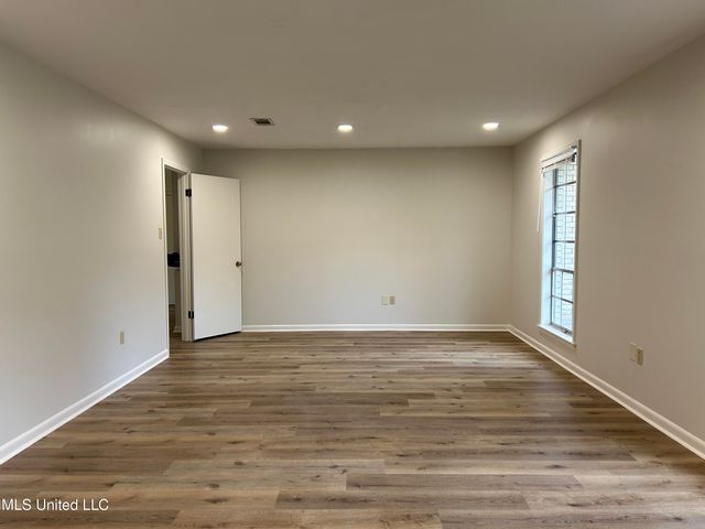 1659 Riverwood Drive, Jackson, MS 39211