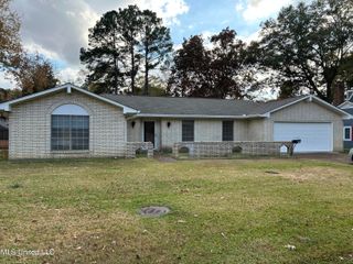 1659 Riverwood Drive, Jackson, MS 39211