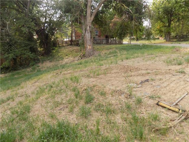 1218 Church Street, St Joseph, MO 64501