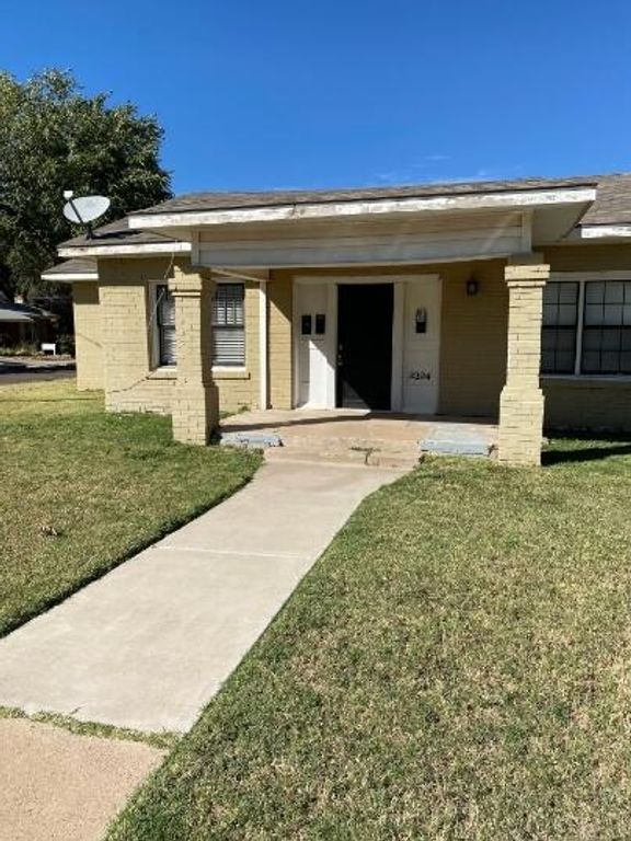 2324 16th Street, B, Lubbock, TX 79401
