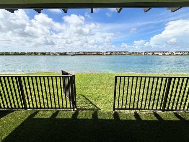 10251 SW 231st Ln, Miami, FL 33190