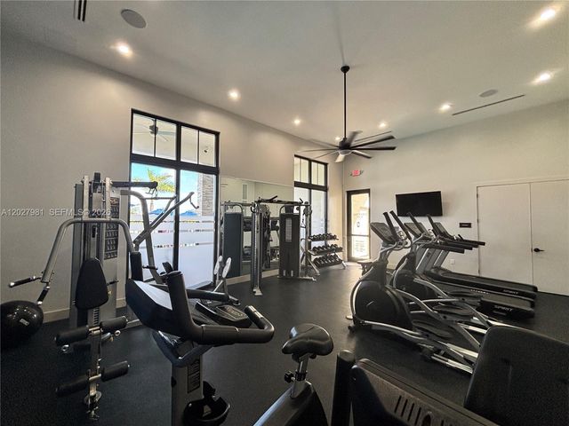10251 SW 231st Ln, Miami, FL 33190