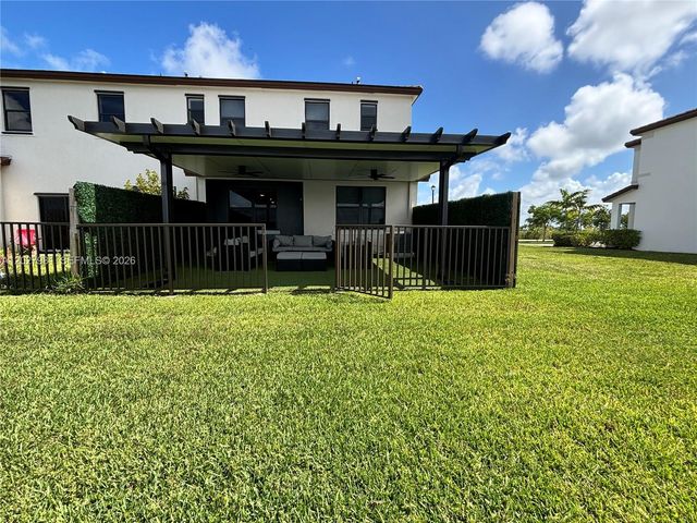 10251 SW 231st Ln, Miami, FL 33190