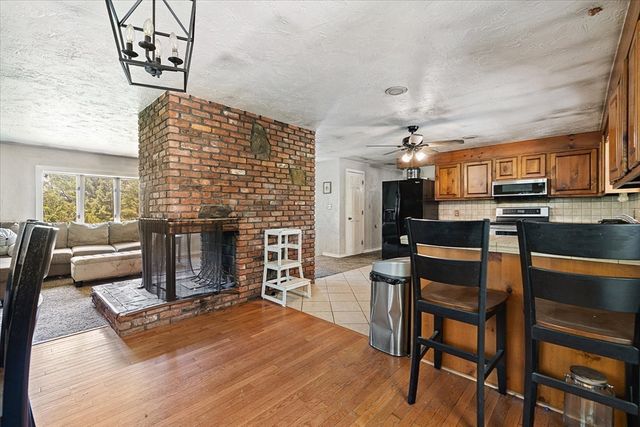 69 Sandersdale Rd, Charlton, MA 01507