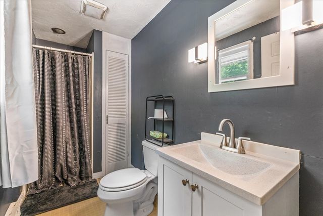 69 Sandersdale Rd, Charlton, MA 01507