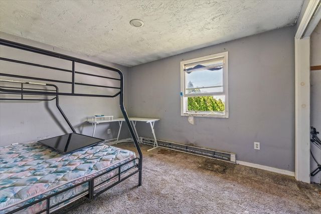 69 Sandersdale Rd, Charlton, MA 01507