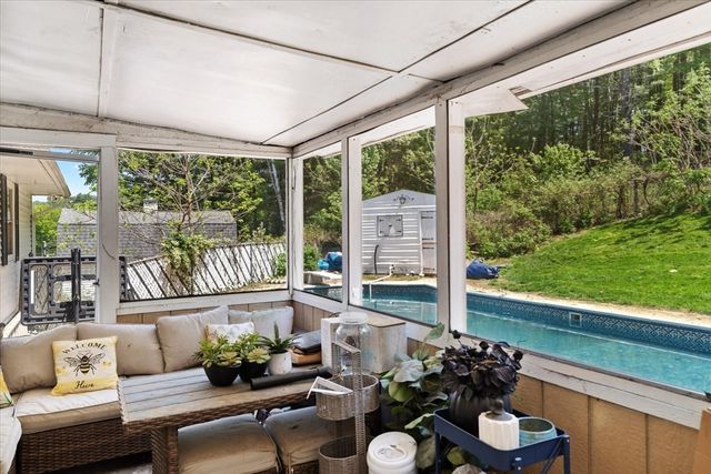 69 Sandersdale Rd, Charlton, MA 01507
