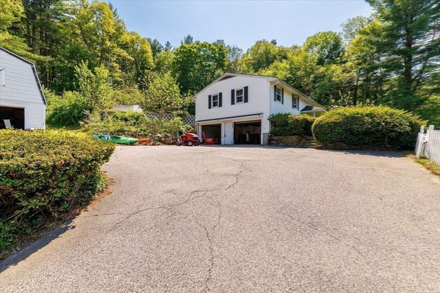 69 Sandersdale Rd, Charlton, MA 01507