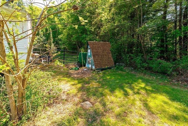 69 Sandersdale Rd, Charlton, MA 01507
