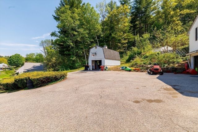 69 Sandersdale Rd, Charlton, MA 01507