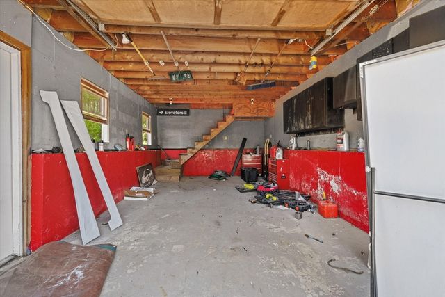 69 Sandersdale Rd, Charlton, MA 01507