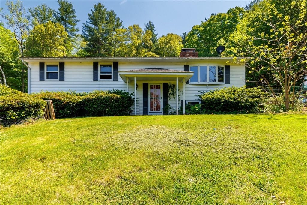 69 Sandersdale Rd, Charlton, MA 01507