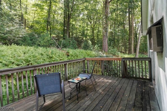 5 Fanwood Ct, West Milford Twp., NJ 07421