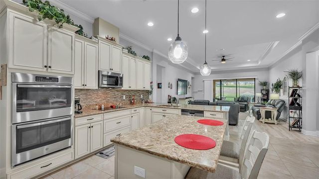 3926 AQUILLA DRIVE, Lakeland, FL 33810