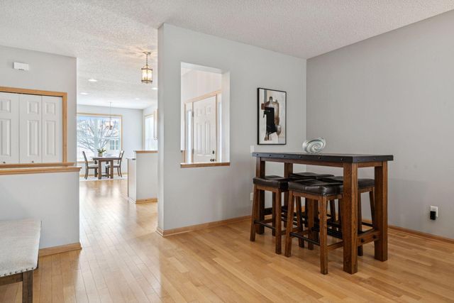 10764 Thone Road, Woodbury, MN 55129