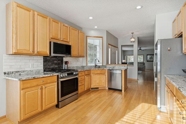 10764 Thone Road, Woodbury, MN 55129