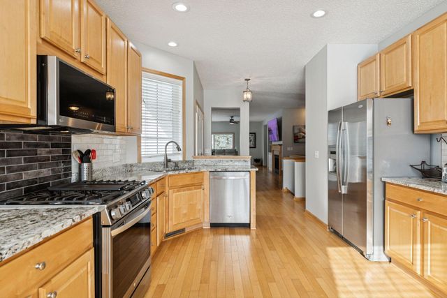 10764 Thone Road, Woodbury, MN 55129