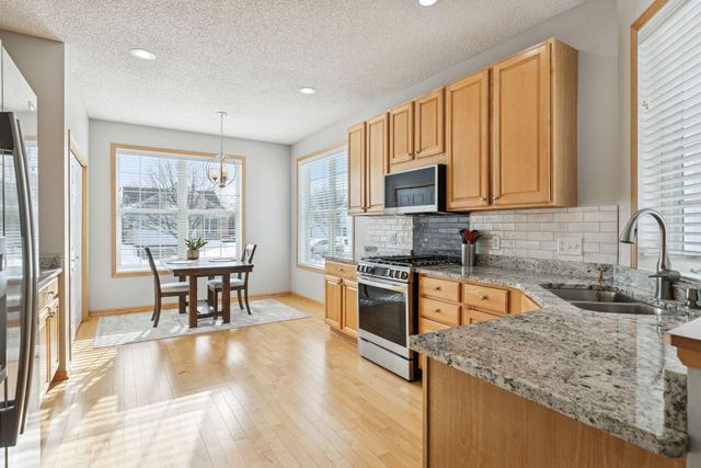 10764 Thone Road, Woodbury, MN 55129