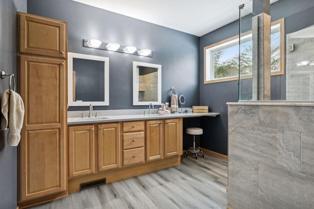 10764 Thone Road, Woodbury, MN 55129