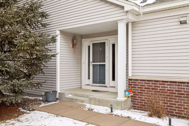 10764 Thone Road, Woodbury, MN 55129