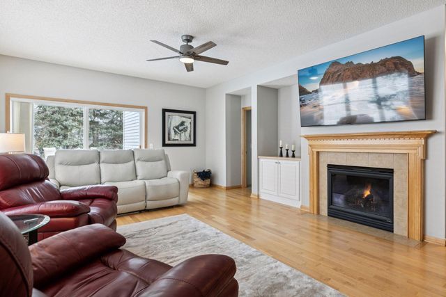 10764 Thone Road, Woodbury, MN 55129