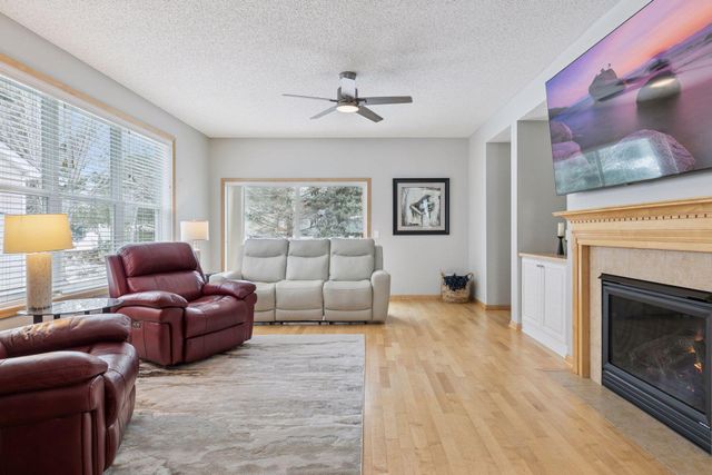 10764 Thone Road, Woodbury, MN 55129