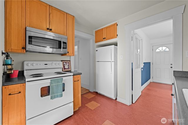 6401 S Clement Avenue, Tacoma, WA 98409