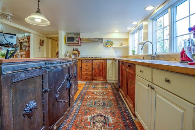 146 Calef Highway, Barrington, NH 03825