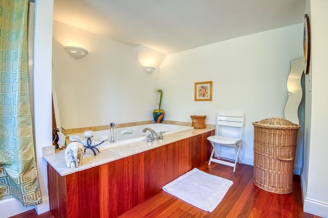 146 Calef Highway, Barrington, NH 03825