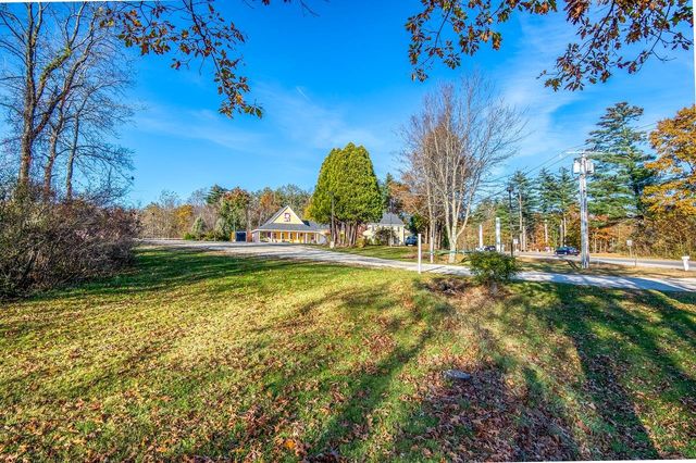 146 Calef Highway, Barrington, NH 03825