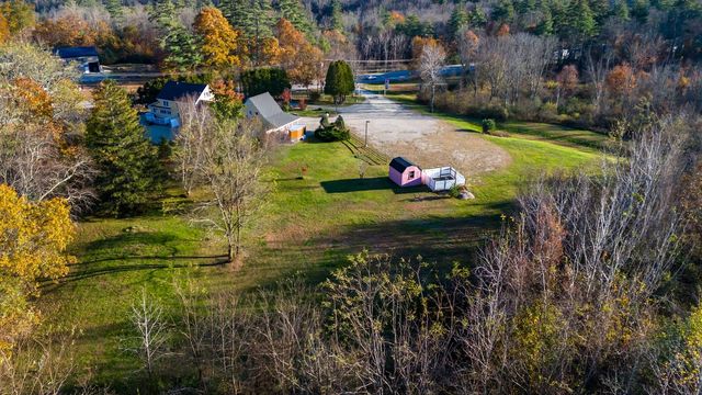 146 Calef Highway, Barrington, NH 03825