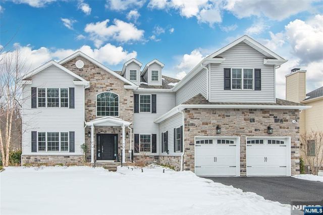 77 Haggerty Drive, West Orange, NJ 07052