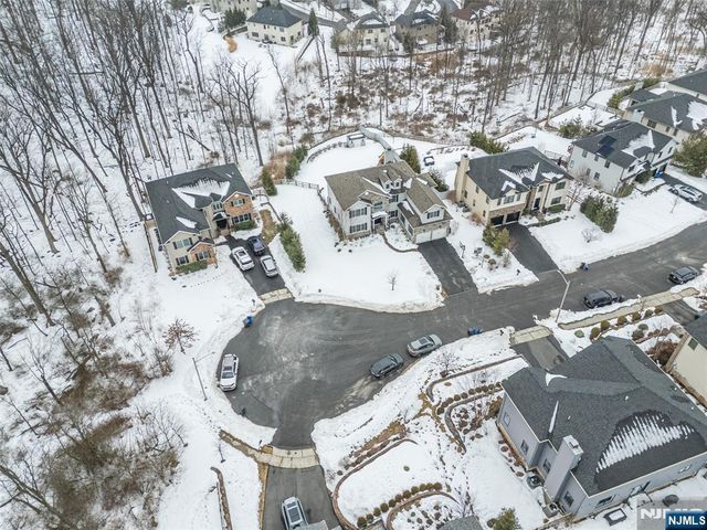 77 Haggerty Drive, West Orange, NJ 07052