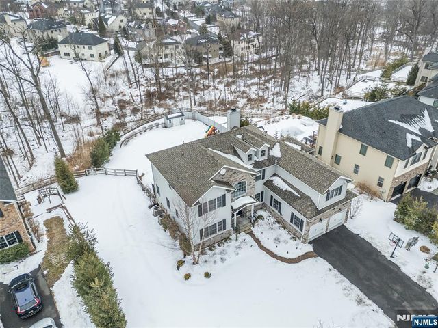 77 Haggerty Drive, West Orange, NJ 07052