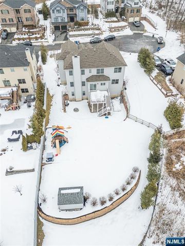 77 Haggerty Drive, West Orange, NJ 07052