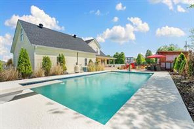 8448 Glory Drive, Bentonville, AR 72713