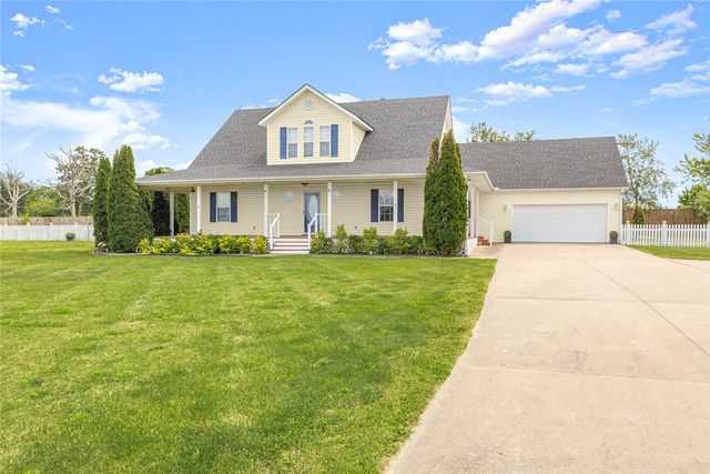 8448 Glory Drive, Bentonville, AR 72713